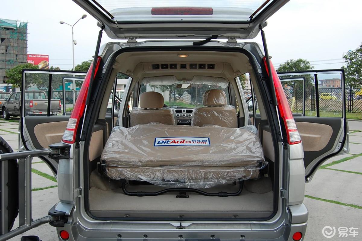 【富利卡2003款旗舰型(at)dn6445p内饰汽车图片-汽车图片大全】-易车