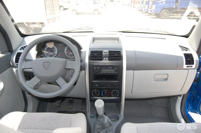 6l 标准型福田迷笛内饰