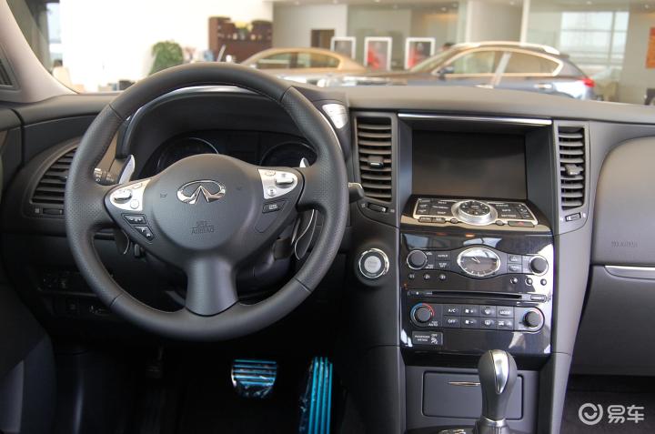 英菲尼迪fx(进口) 35 超越版英菲尼迪 fx35超越版内饰