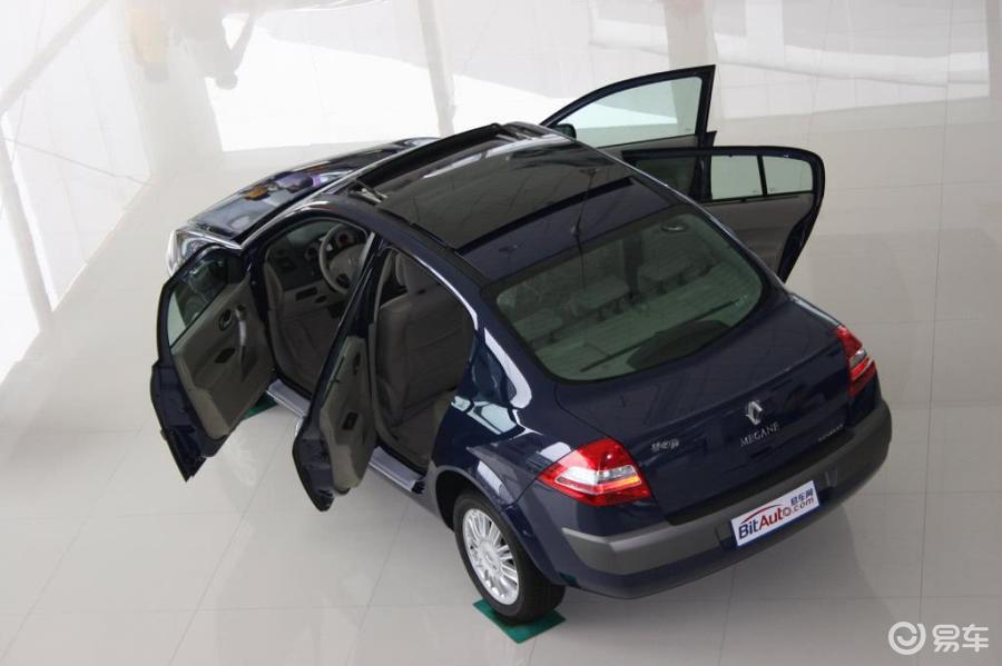 2006款 梅甘娜(进口) 三厢轿车