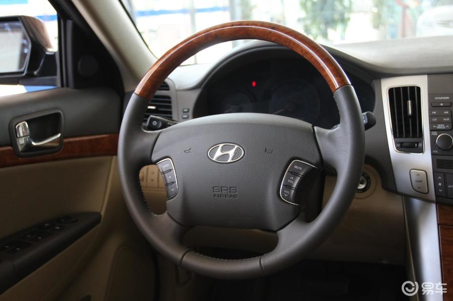 【领翔2009款2.0 gl at内饰汽车图片-汽车图片大全】-易车