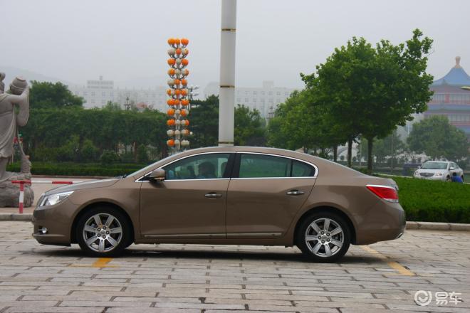 4l豪华版静止外观及细节