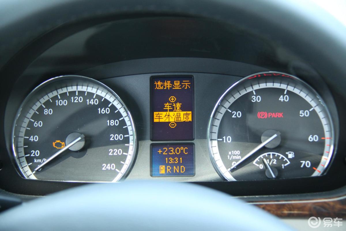 【唯雅诺2010款2.5l 尊贵版仪表盘汽车图片-汽车图片大全】-易车