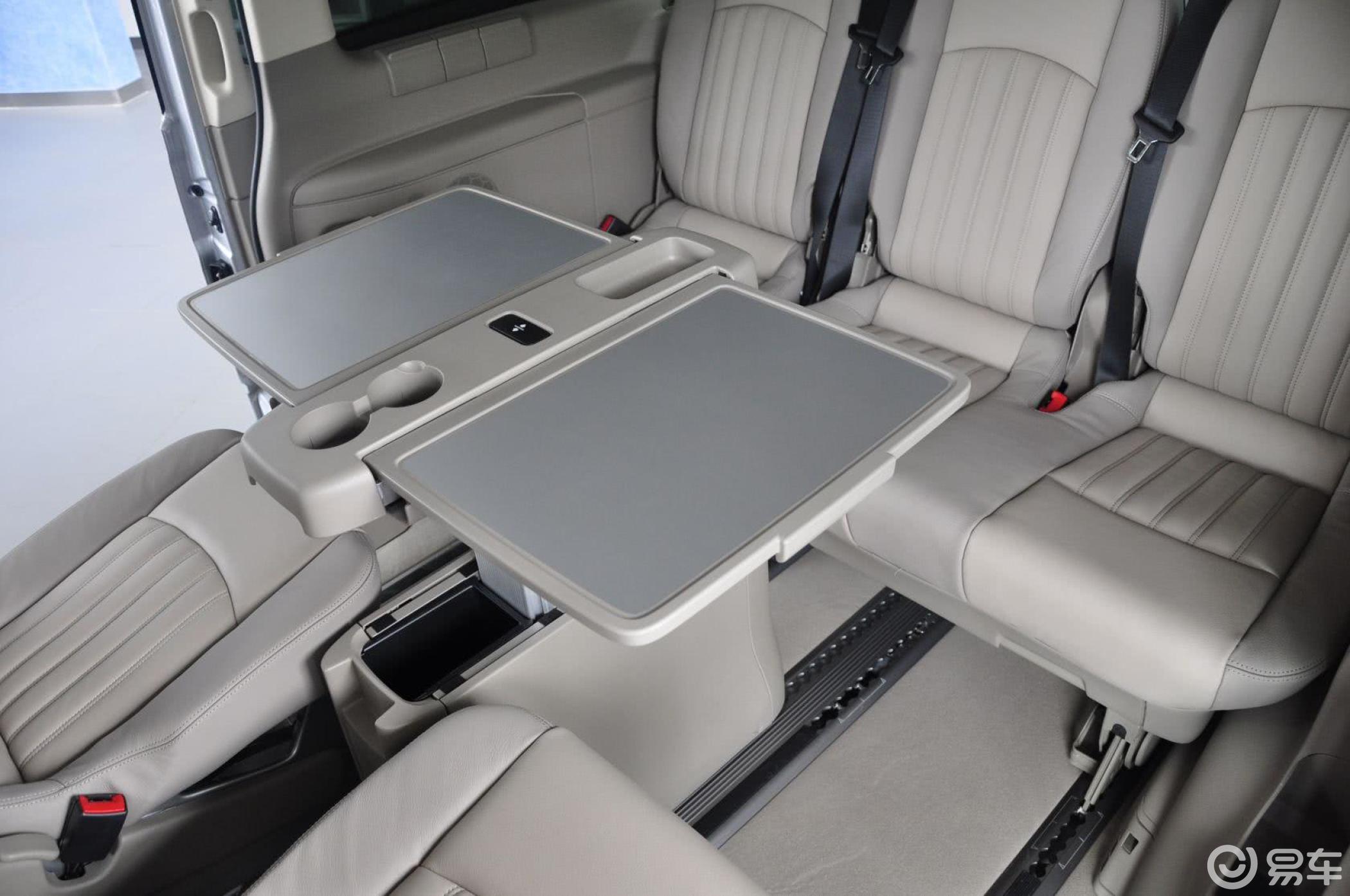 【唯雅诺2010款2.5l 豪华版内饰汽车图片-汽车图片大全】-易车