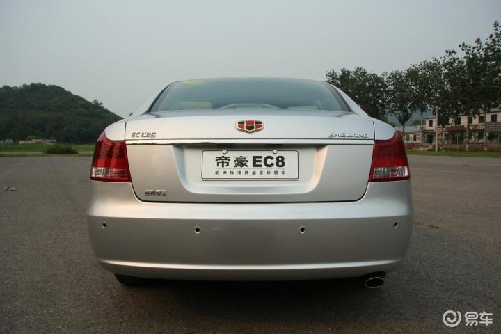 2011款 帝豪ec8 2.0l 自動型 行政版