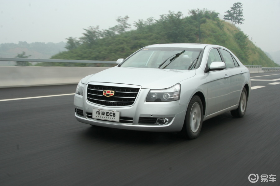 【吉利帝豪ec82011款2.