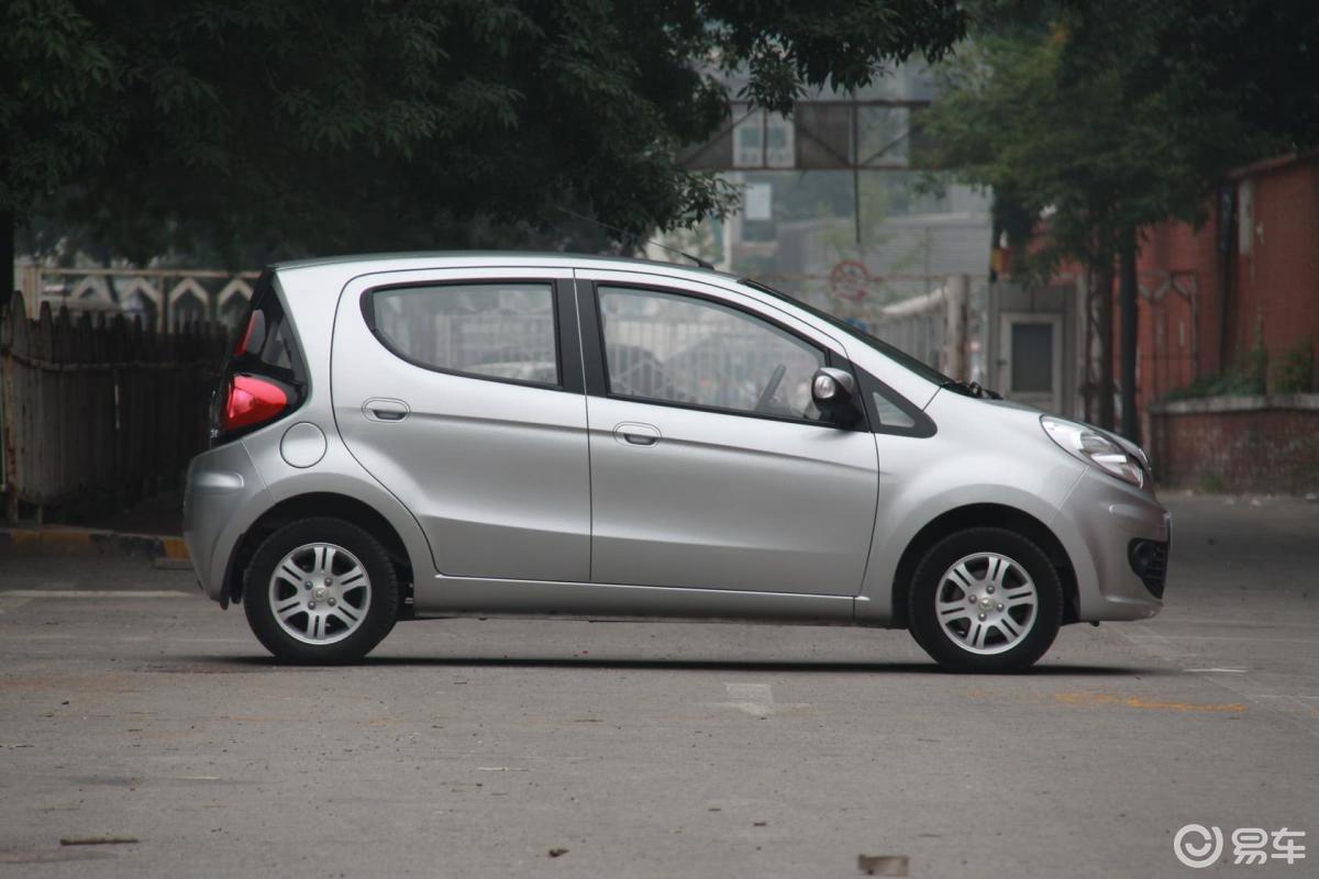 【奔奔mini2010款1.0l 手动 尊贵型外观汽车图片-汽车图片大全】-易车