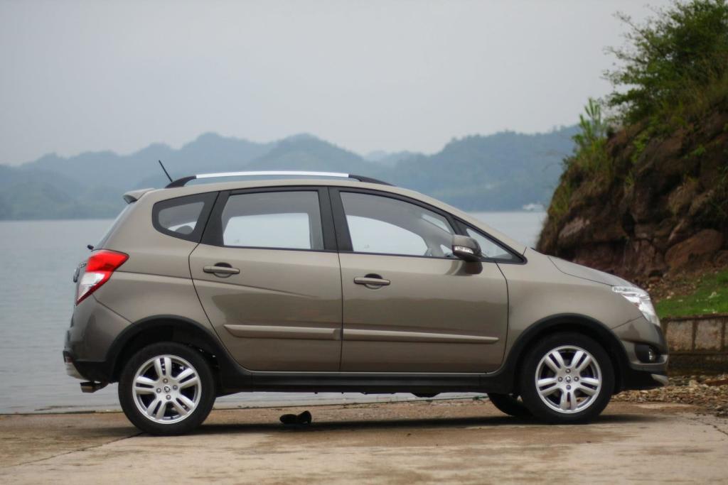 2011款 1.3l 自动 运动版