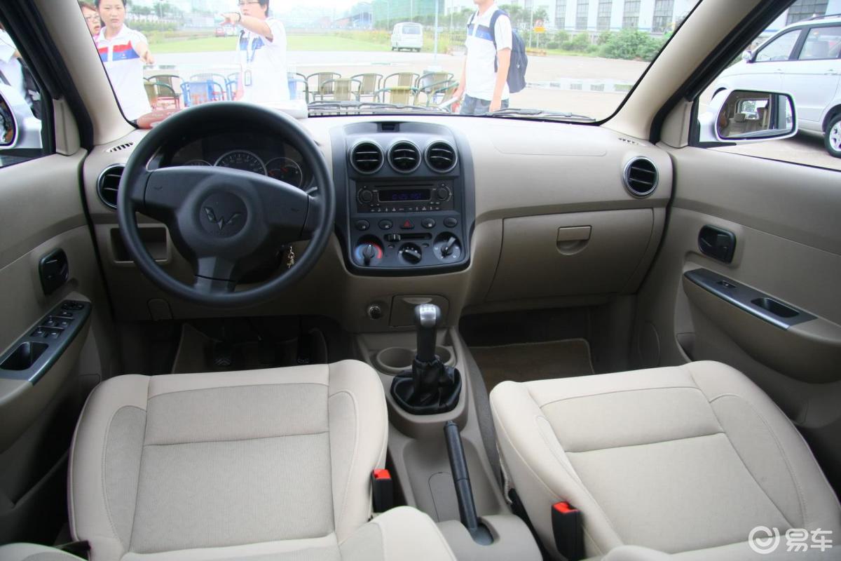 【五菱宏光s12010款1.4l 豪华型内饰汽车图片-汽车图片大全】-易车