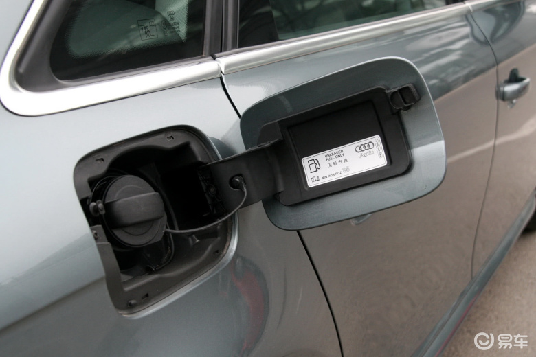 汽车图片 奥迪 一汽奥迪 a4l 2011款 2.0 tfsi(155kw) 运动型 780_520