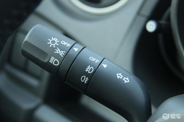 马自达5(进口) 2.0l 自动 豪华型大灯开关
