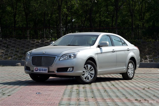 华泰b11,是华泰汽车公司首款自主轿车,实车首次亮相于2010年4月份的