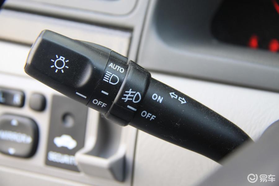 5cvvt-mt天窗导航版大灯开关汽车图片-汽车图片大全】-易车网