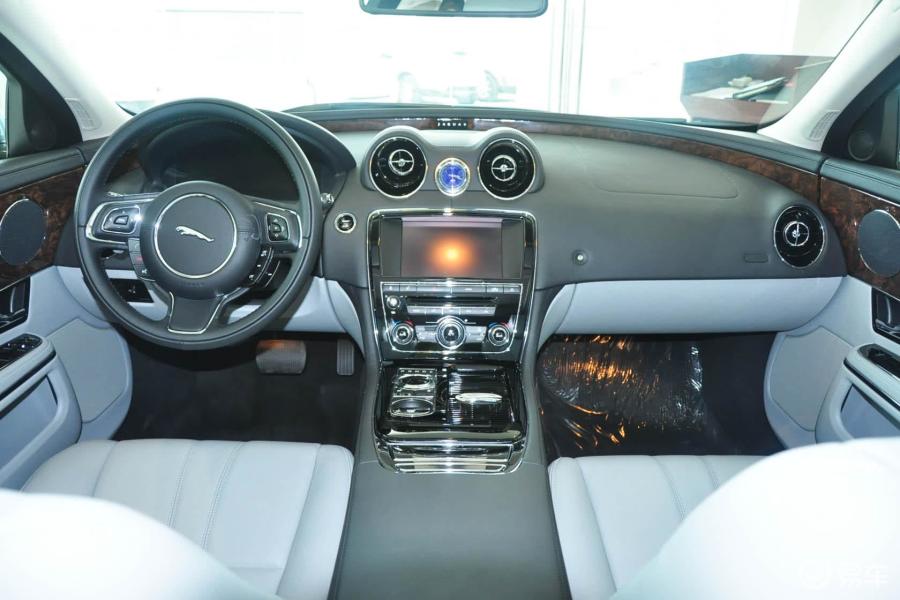 【捷豹xj2011款全景商务版内饰汽车图片-汽车图片大全】-易车网