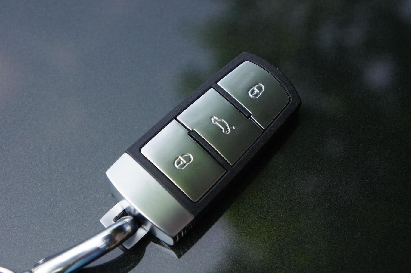 迈腾b7l v6 3.0fsi dsg旗舰型钥匙