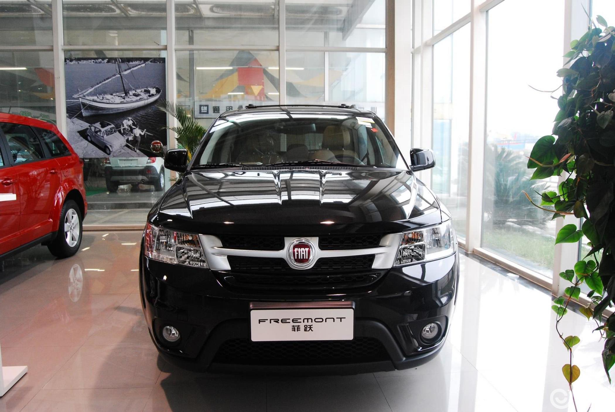 菲亚特  菲跃 2012款  2014款  2013款  2012款  2.4l 豪华 7座  2.