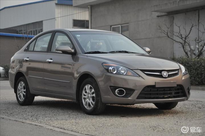 悦翔 新悦翔 1.5l 尊贵型悦翔外观-闪光咖啡金黄金属漆