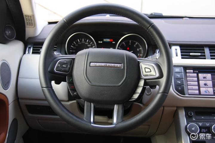 揽胜极光 2.0t 5门耀致版极光五门耀致版内饰