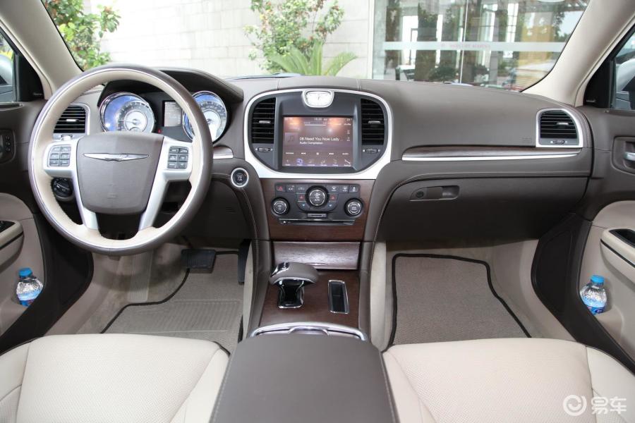【300c2012款3.6l 自动 豪华型内饰汽车图片-汽车图片大全】-易车网