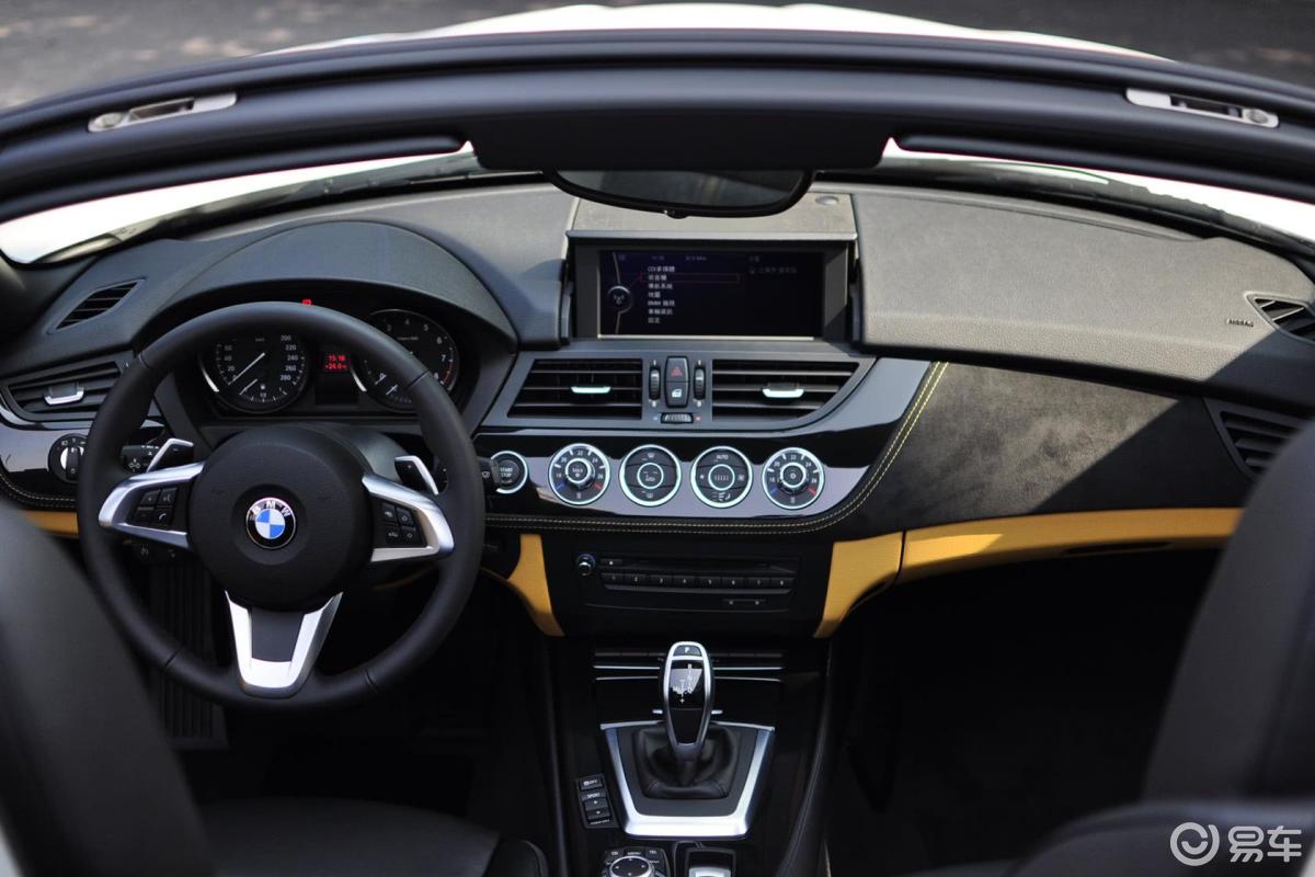 【宝马z42012款sdrive20i内饰全景正拍汽车图片-汽车图片大全】-易车