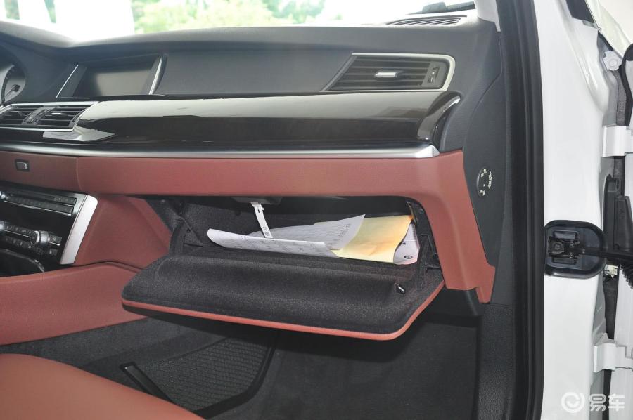 【宝马5系gt(进口)2011款535i xdrive 豪华型手套箱汽车图片-汽车图片