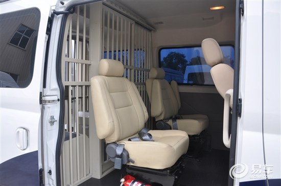 大通v80多功能警车长沙已到店 订车1万元