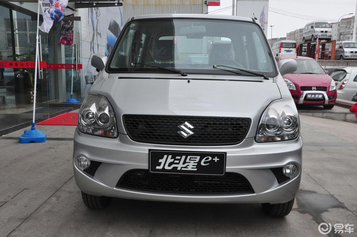 北斗星外观-银白色