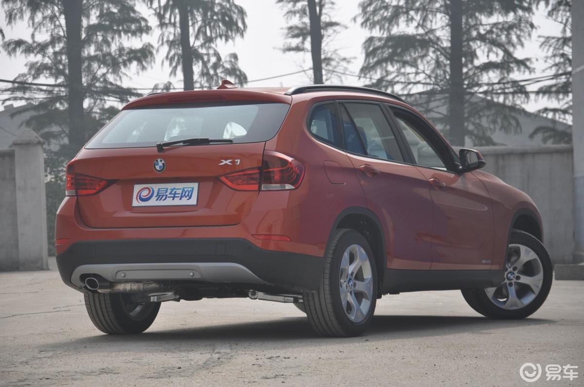 【宝马x12013款sdrive18i 领先型侧后45度车头向右水平汽车图片-汽车