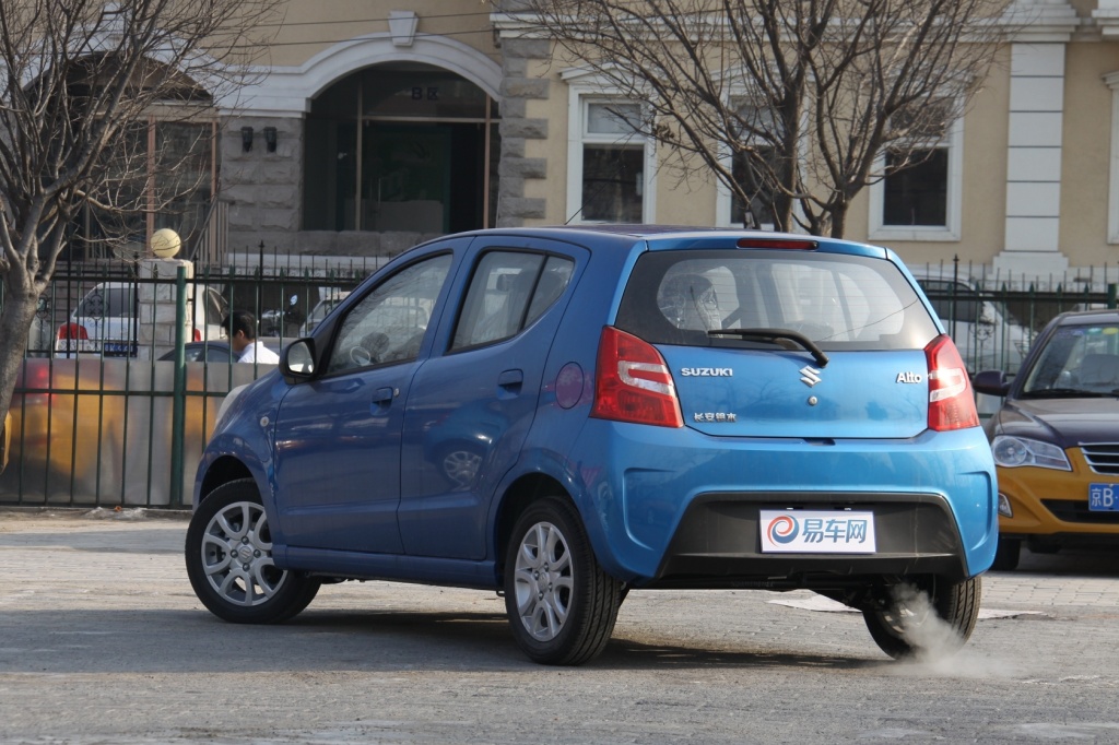 2013款 1.0l 自动 豪华型