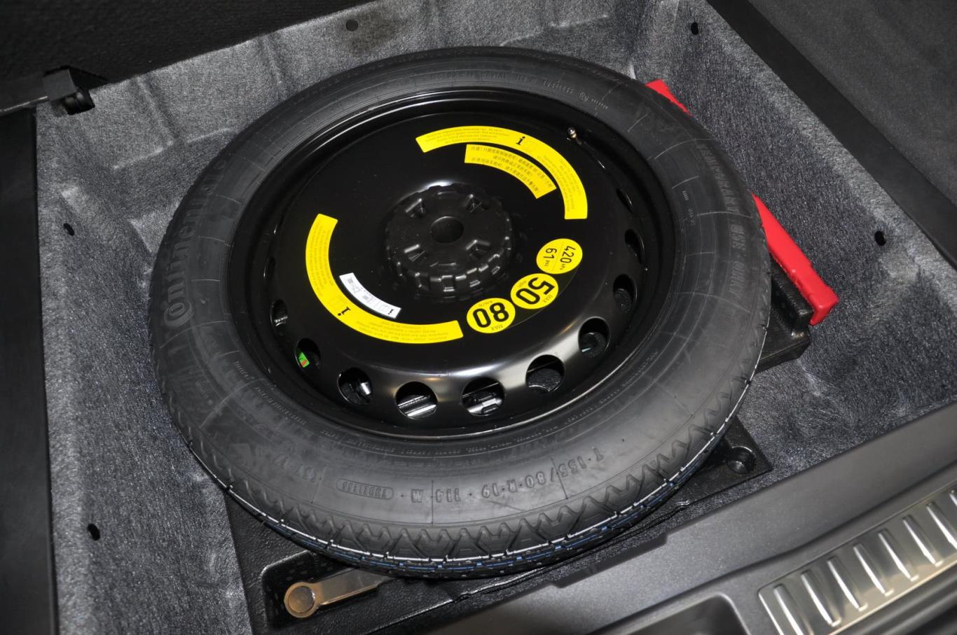 奔驰m级ml 350 动感型备胎