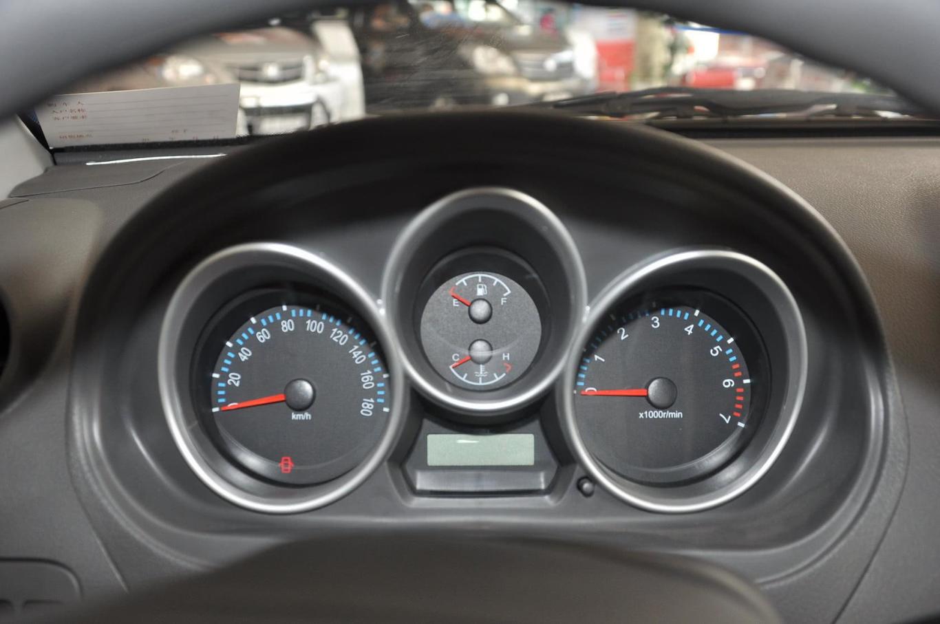 威志v2cross 1.3l 自动 豪华型仪表盘