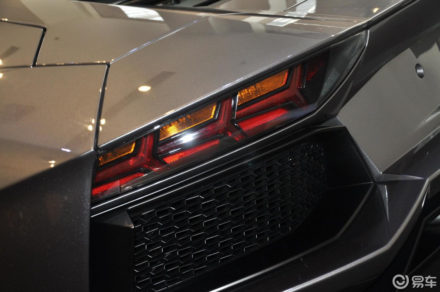 【兰博基尼aventador2011款lp700-4尾灯侧45度俯拍汽车图片-汽车图片