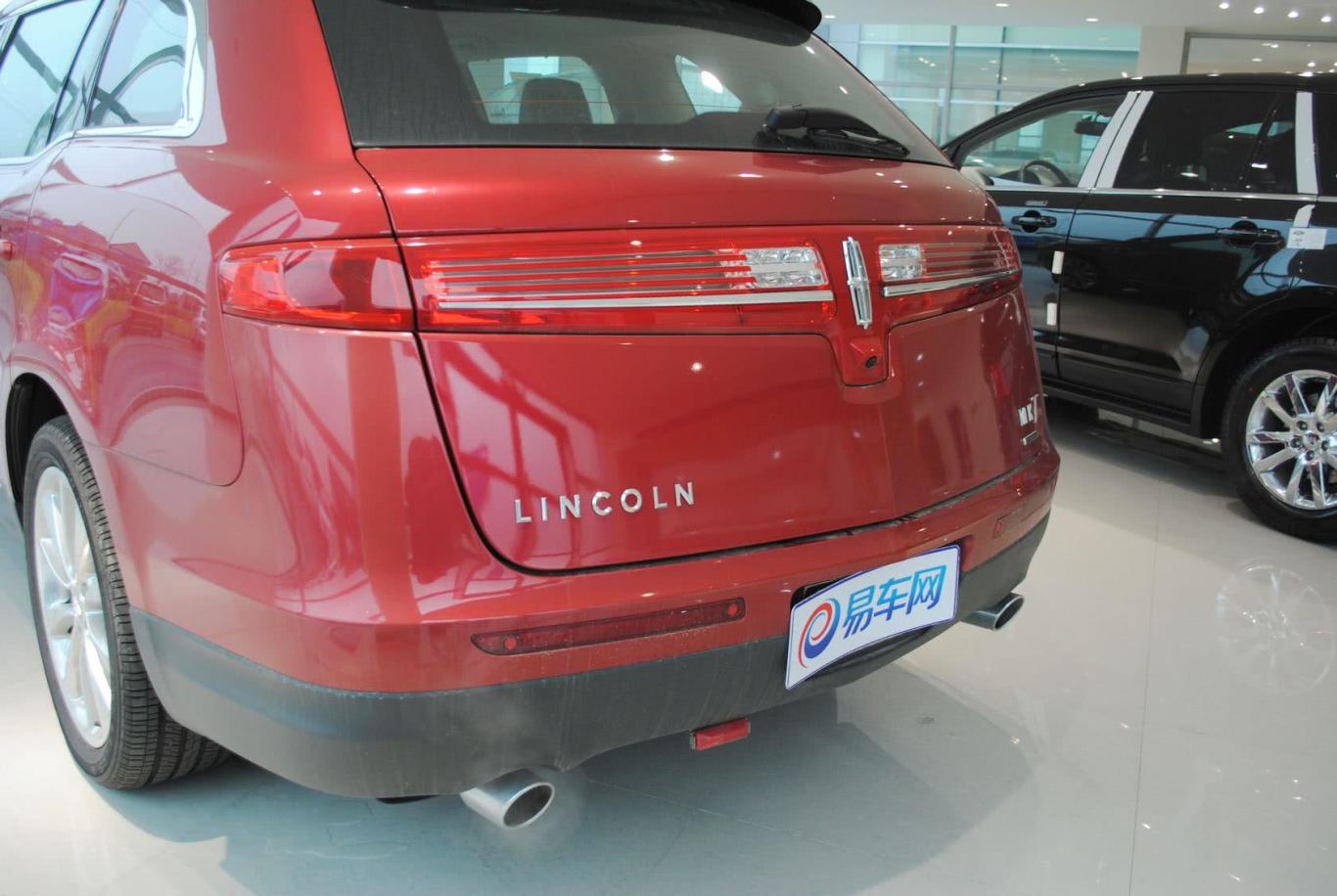 林肯mkt3.5l 越野车车尾局部