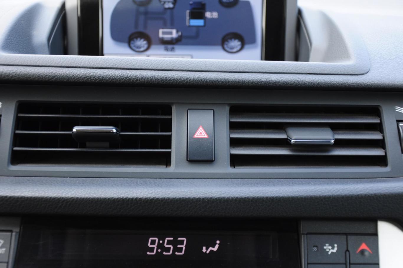 8l 自动 豪华版前出风口图片