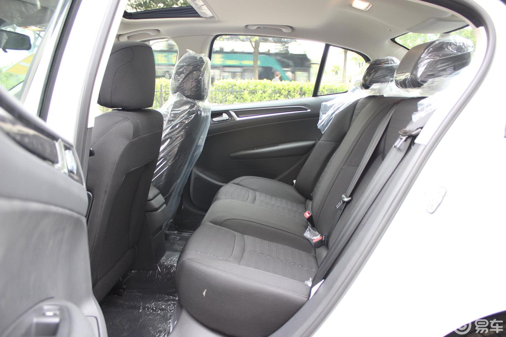 【标致3082013款1.