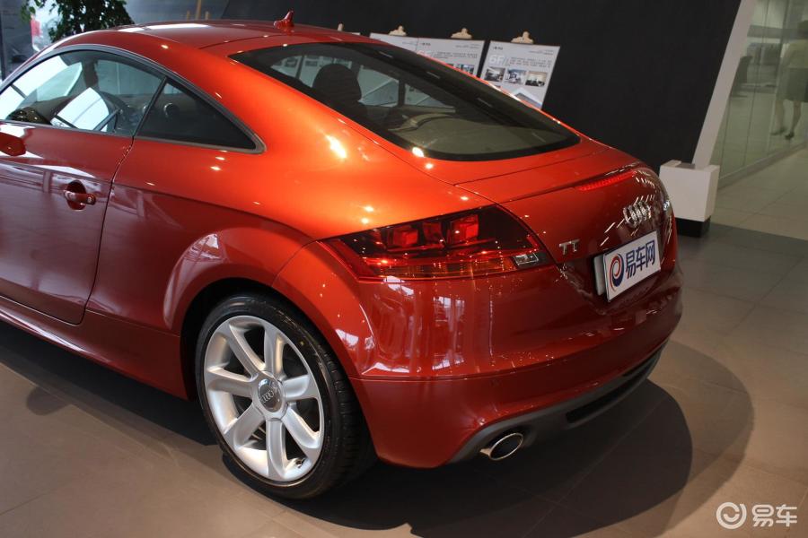 奥迪tt(进口) 车尾局部图