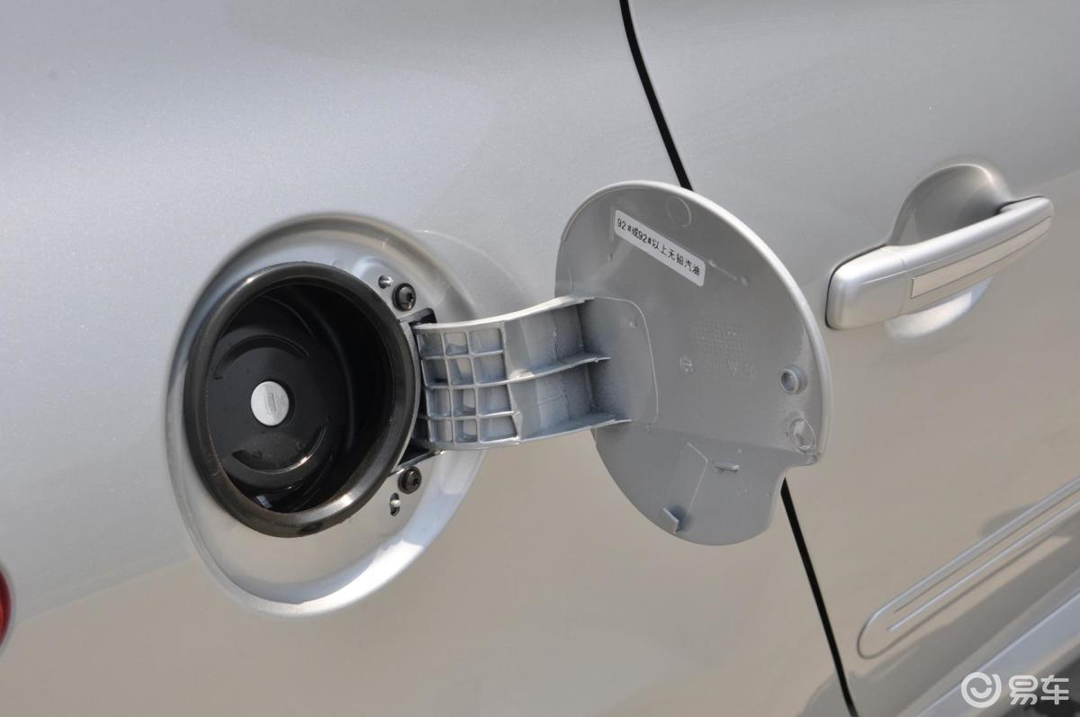 东风标致  标致307  2013款  2013款  2012款  2010款  2008款  两厢