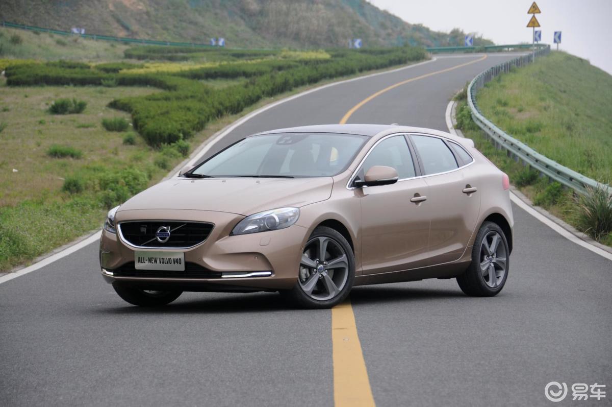 【沃尔沃v402013款v40 智尊版侧前45度车头向左水平汽车图片-汽车图片