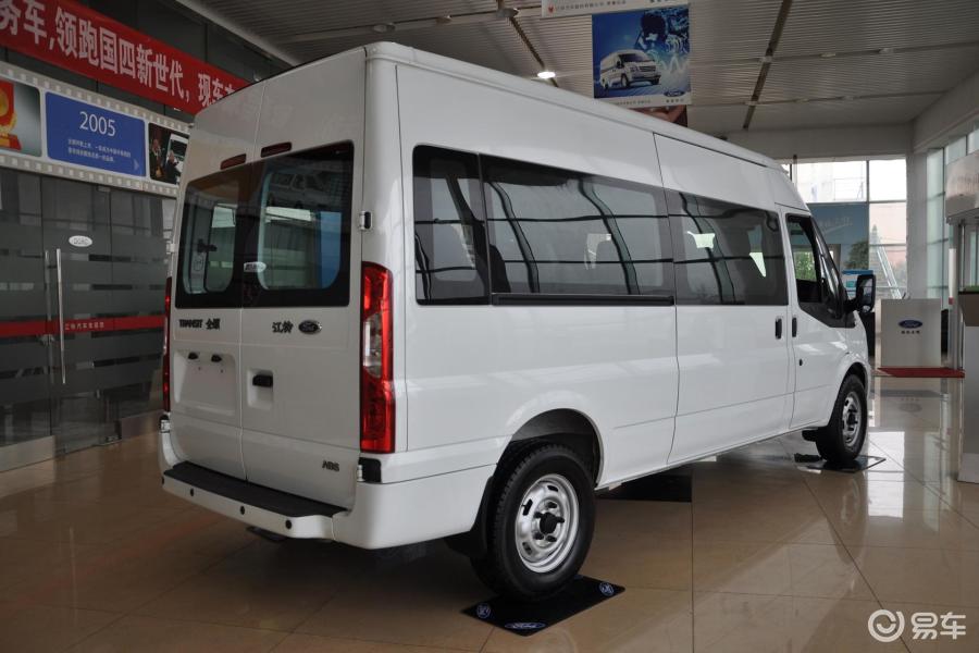 【新世代全顺2013款柴油 6座长轴 多功能 中顶(国3)侧后45度车头向右