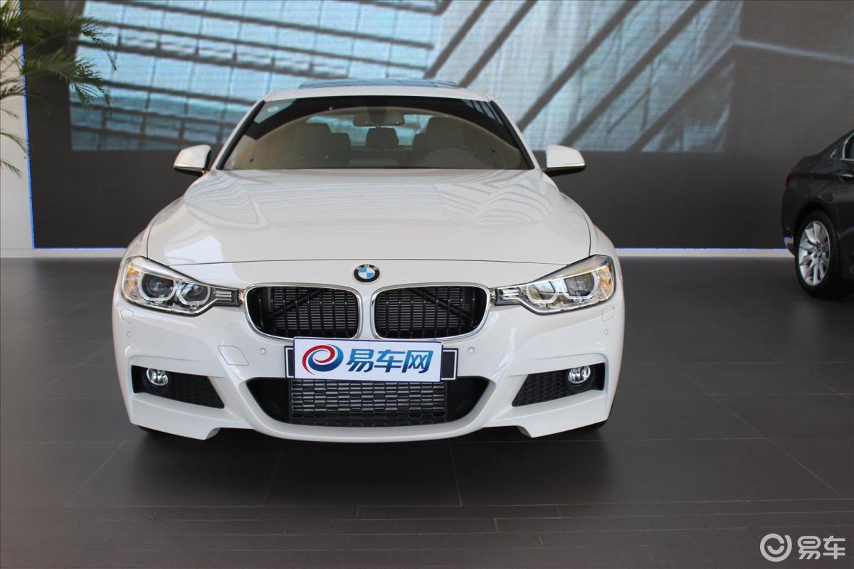 【宝马3系2013款316i 运动设计套装侧前45度车头向右水平汽车图片