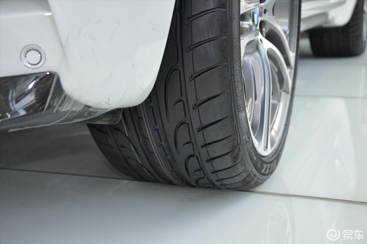 【宝马x6 m2013款4.4l v8轮胎花纹汽车图片-汽车图片大全】-易车