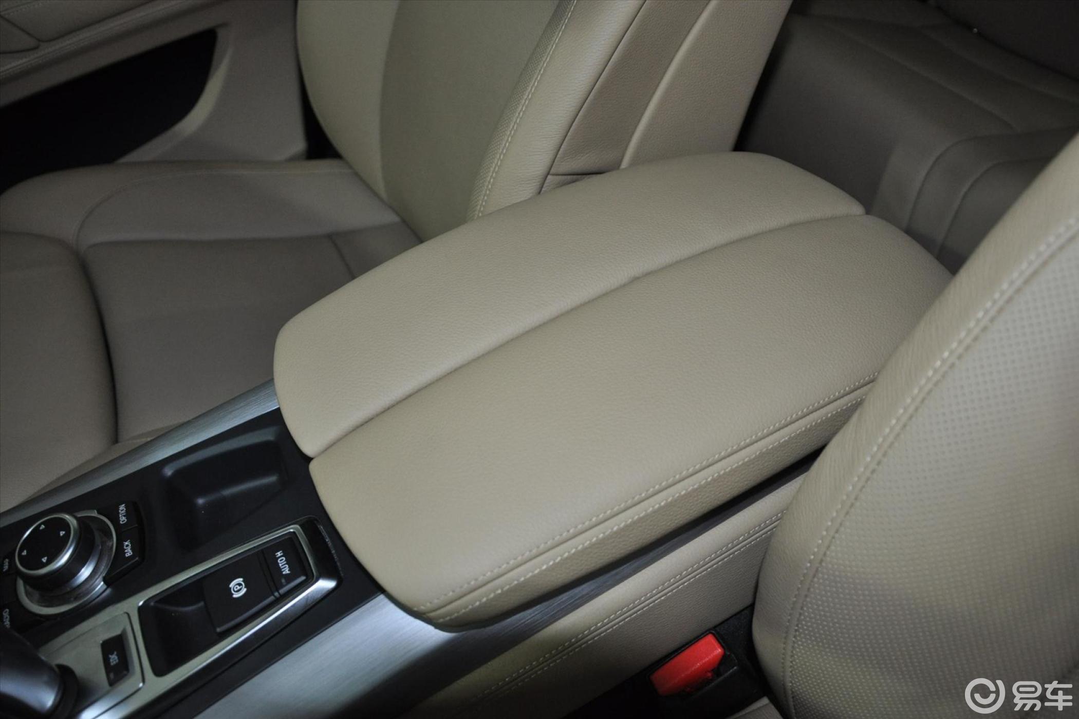 4l v8前排中央扶手箱汽车图片-汽车图片大全】-易车