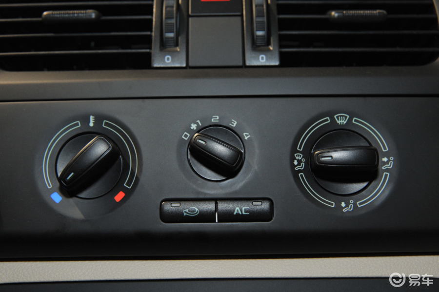 斯柯达晶锐 中控台空调控制键图