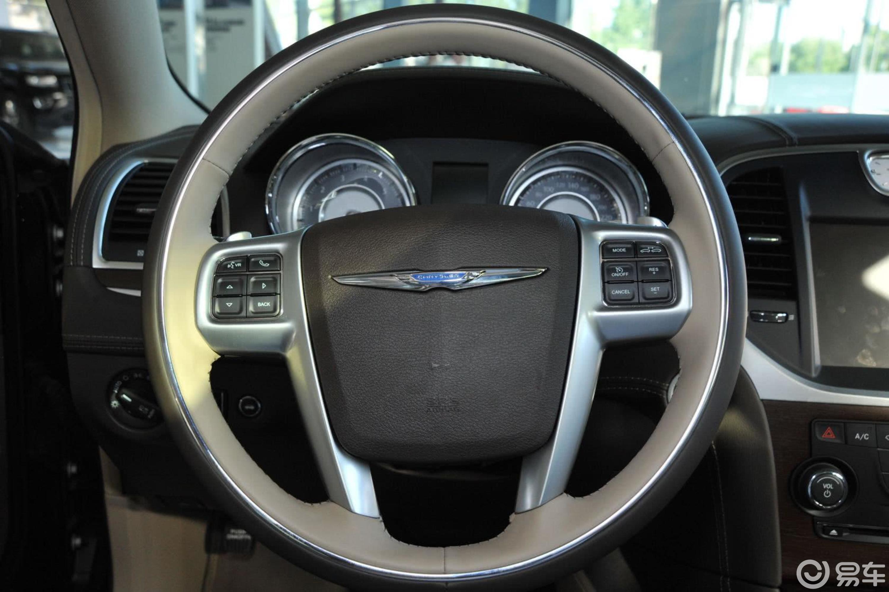 【克莱斯勒300c(进口)2013款3.