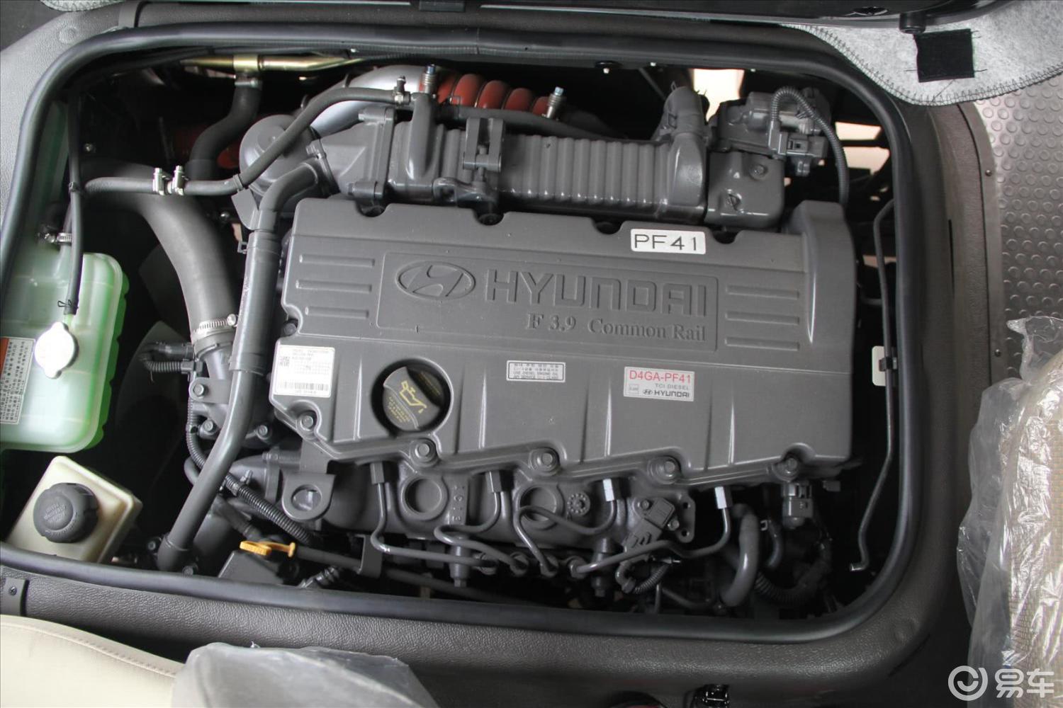 四川现代  康恩迪  2013款  2013款  4.0t 手动 高级版 20座  4.