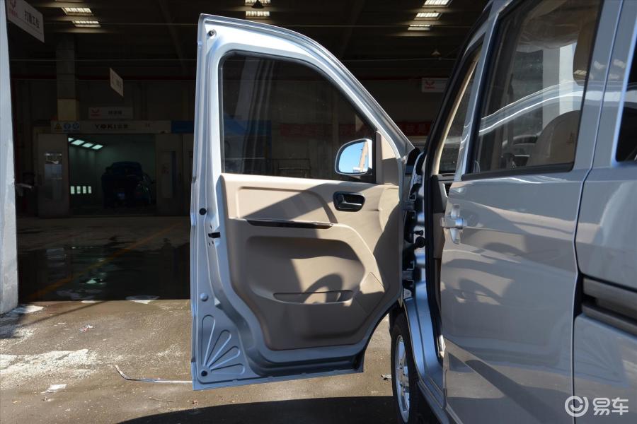 【五菱荣光2014款s 1.