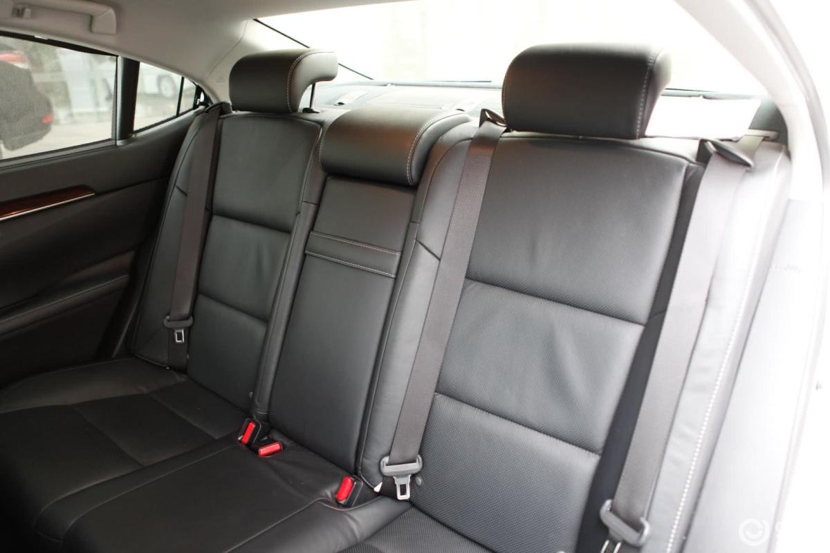 【雷克萨斯es2013款250 典雅型后排座椅汽车图片-汽车图片大全】-易车