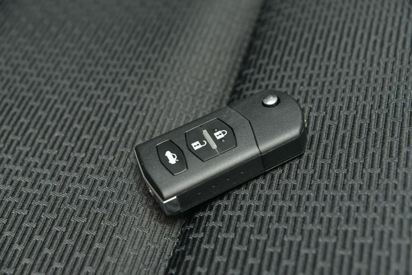 马自达3 星骋两厢 1.6l 自动 精英型钥匙