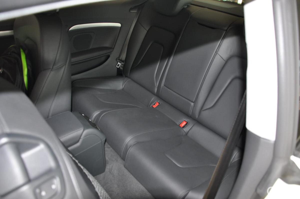 【奥迪a52013款coupe 40tfsi quattro后排空间体验汽车图片-汽车图片