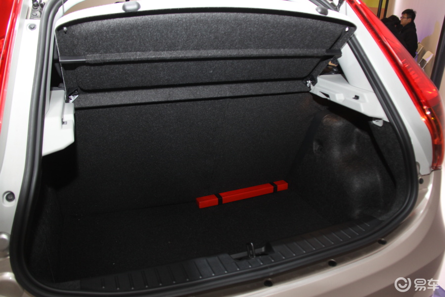 名爵3 mg3 空间图